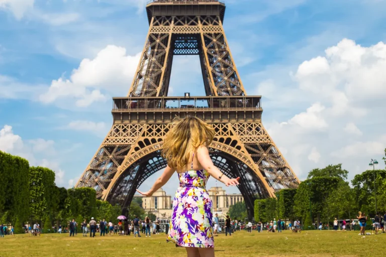 How to Use Layovers to Explore a New City Without a Visa
